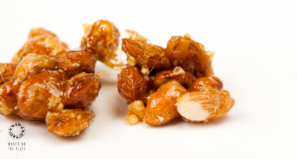 Pralined almonds