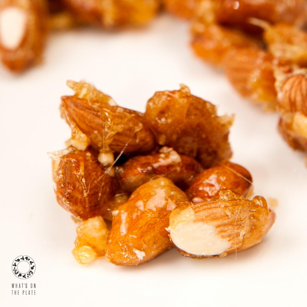 Pralined almonds