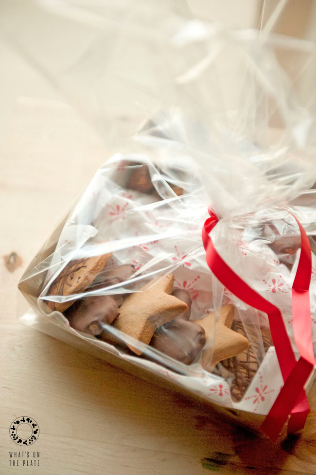 Gingerbread-cookies30