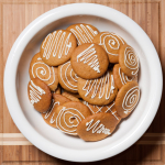 <a href="http://www.whatsontheplate.com/pumpkin-cookies/">Pumpkin Cookies</a>