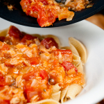 <a href="http://www.whatsontheplate.com/quick-tuna-pasta/">Quick Tuna Pasta</a>
